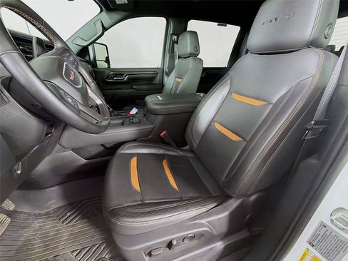 Used 2024 GMC Sierra 3500 AT4 w/ AT4 Premium Plus Package AWD/4WD image 2