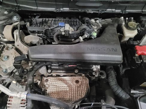 Used 2018 Nissan Rogue SV image 30