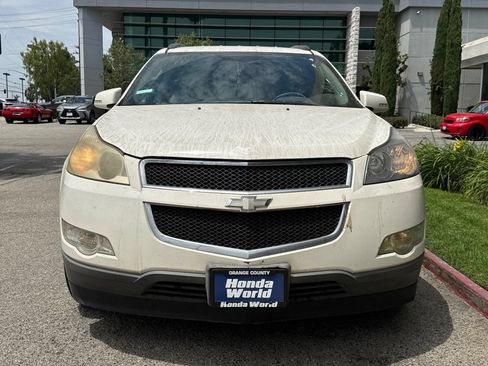 Used 2011 Chevrolet Traverse LT w/ Personal Connectivity Package FWD image 3