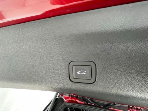 New 2026 GMC Yukon XL Elevation w/ Elevation Premium Package AWD/4WD image 7