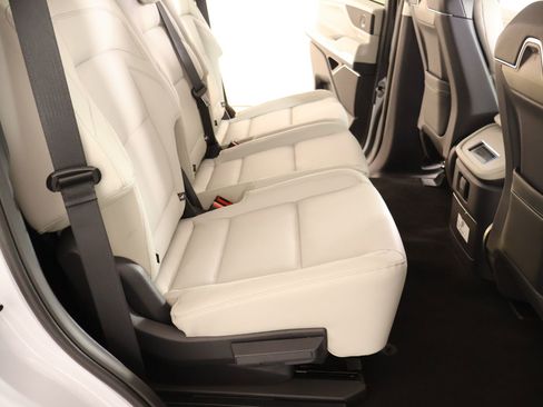 New 2026 Lincoln Navigator Premiere AWD/4WD image 16