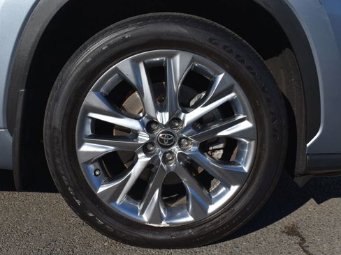 Used 2023 Toyota Highlander Limited image 28