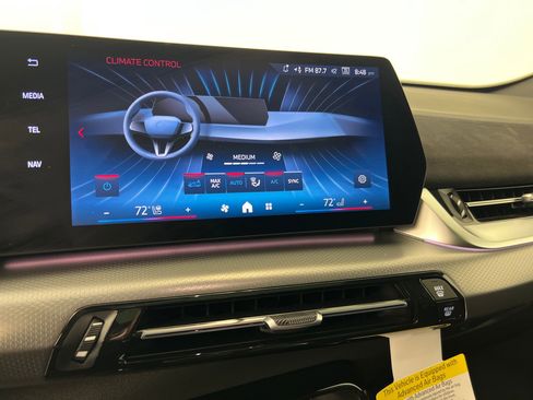 Used 2026 BMW X2 M35i w/ Technology Package image 30