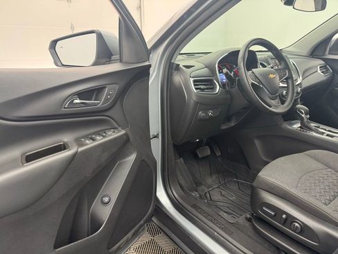 Used 2024 Chevrolet Equinox LT w/ LPO, Floor Liner Package FWD image 15