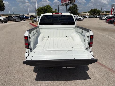 Certified 2026 Nissan Frontier SV w/ Tow Package RWD image 26