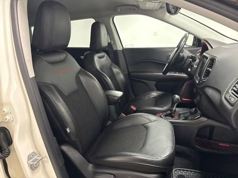 Used 2018 Jeep Compass Trailhawk w/ Navigation Group image 18