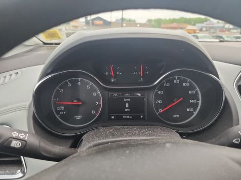 Used 2019 Chevrolet Cruze Premier w/ Sun And Sound Package FWD image 10