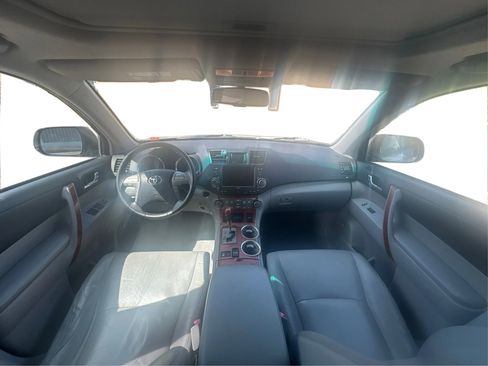 Used 2010 Toyota Highlander Limited AWD/4WD image 13