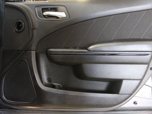 Used 2023 Dodge Charger SXT w/ Blacktop Package image 9