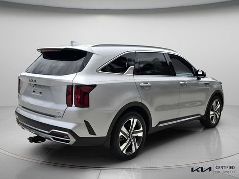Certified 2023 Kia Sorento SX Prestige AWD/4WD image 7