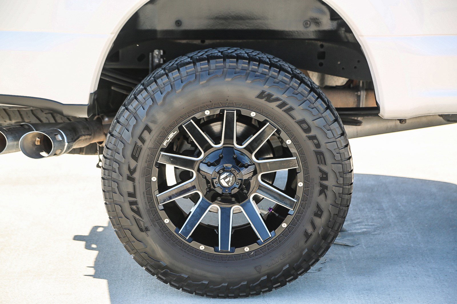 Used 2017 Ford F250 Platinum w/ Platinum Ultimate Package AWD/4WD image 11