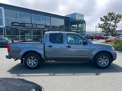 Used 2021 Nissan Frontier SV RWD image 6