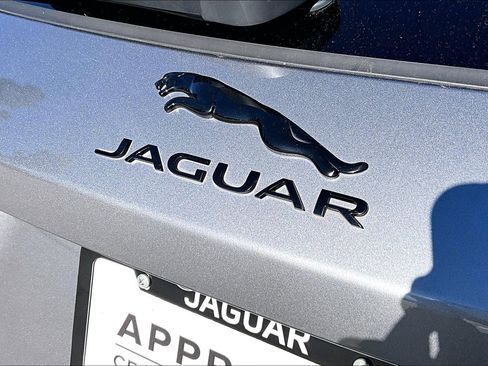 Used 2024 Jaguar F-PACE R-Dynamic S image 7