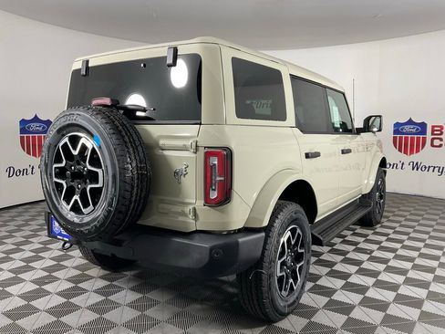 New 2026 Ford Bronco Outer Banks image 3