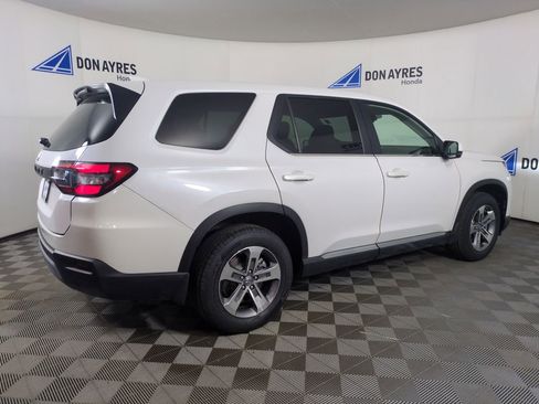 Certified 2023 Honda Pilot EX-L image 5