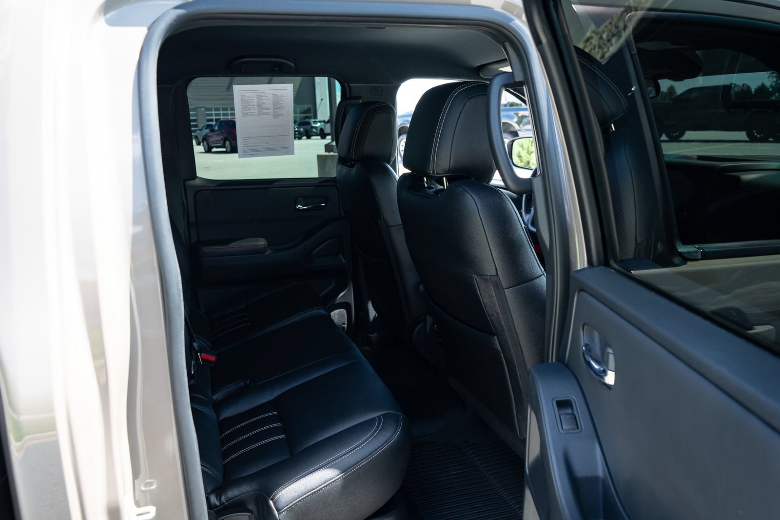 Used 2023 Nissan Frontier PRO-4X w/ Pro Convenience Package AWD/4WD image 20