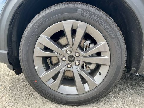 New 2026 Ford Explorer Active w/ Active Comfort Package AWD/4WD image 12