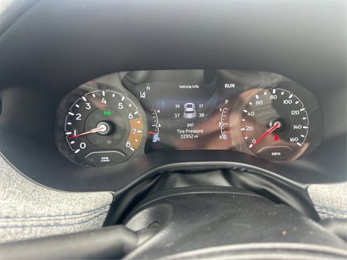 Used 2024 Jeep Compass Latitude image 26