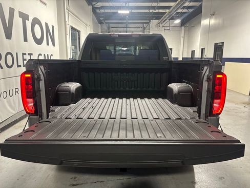 New 2026 GMC Sierra 1500 SLE w/ Preferred Package AWD/4WD image 31