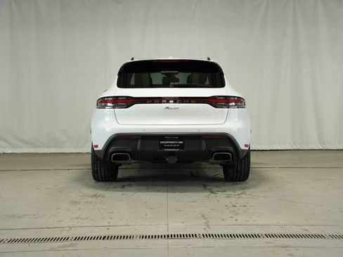 Certified 2025 Porsche Macan AWD/4WD image 6