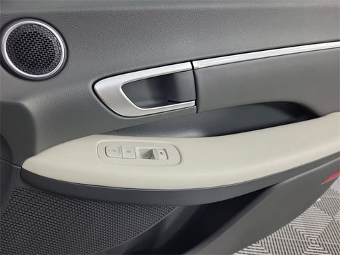 Certified 2025 Hyundai Sonata SEL image 24