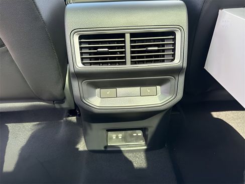 New 2026 Volkswagen Atlas Cross Sport SEL R-Line image 26