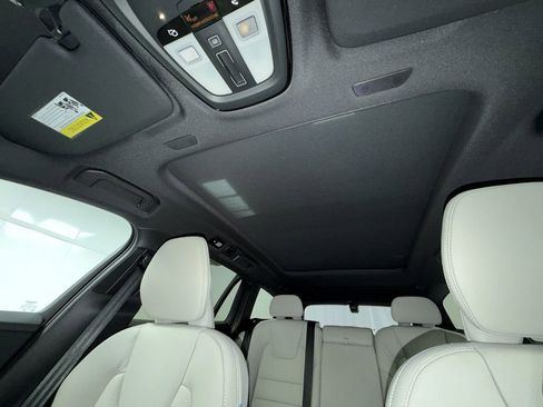 New 2026 Volvo V60 B5 Cross Country Ultra w/ Protection Package Premier image 6