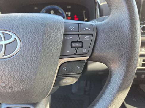 Used 2025 Toyota Camry LE w/ Convenience Package FWD image 30