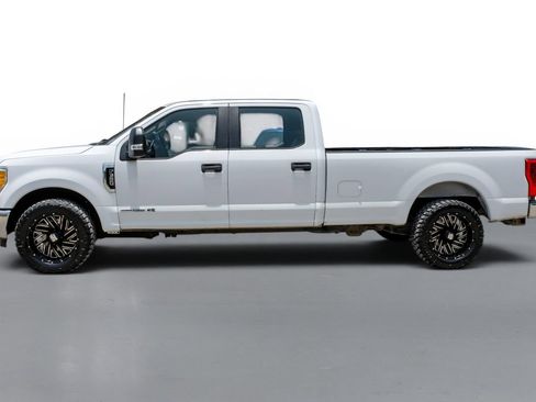 Used 2017 Ford F350 XL w/ Power Equipment Group RWD image 9