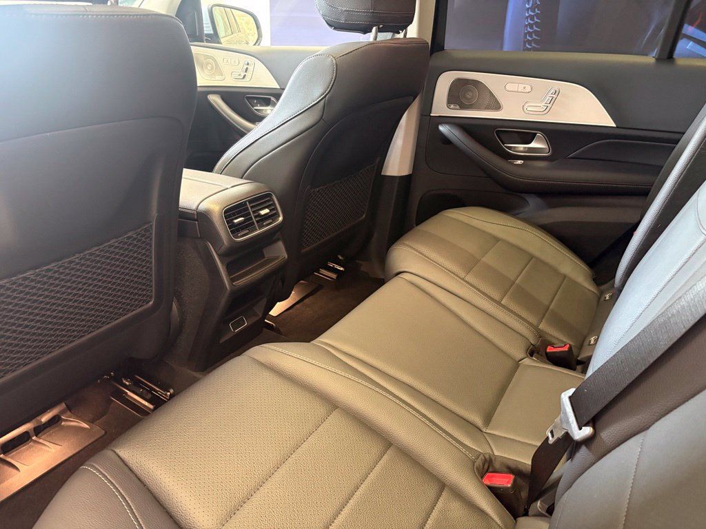 Used 2024 Mercedes-Benz GLE 350 4MATIC image 17