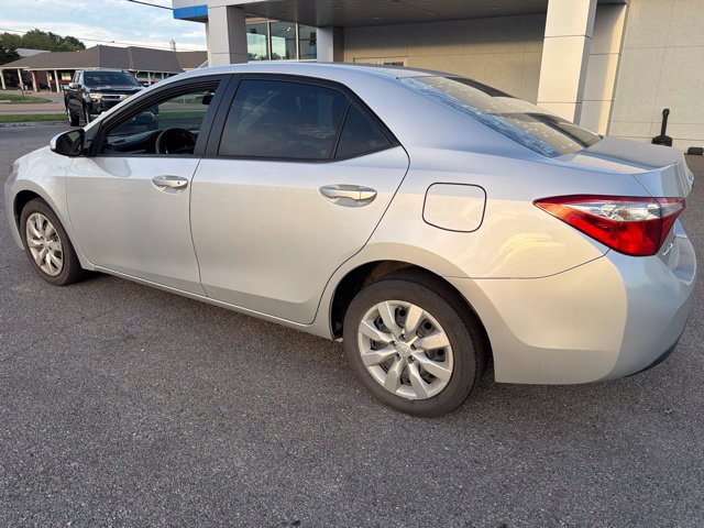 Used 2014 Toyota Corolla LE FWD image 27