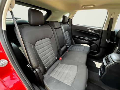 Used 2023 Ford Edge SEL image 17