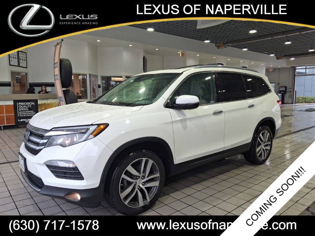 Used 2017 Honda Pilot Touring image 1