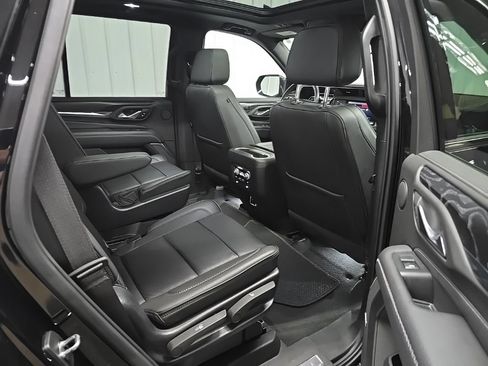 Used 2021 GMC Yukon Denali AWD/4WD image 18