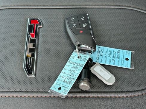 Used 2025 GMC Sierra 2500 AT4 w/ AT4 Premium Plus Package AWD/4WD image 86