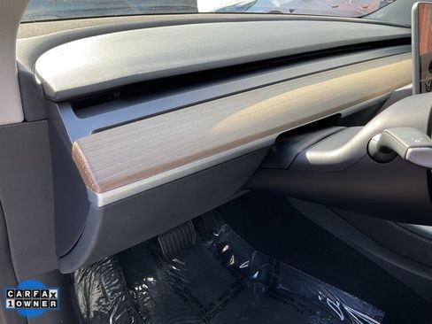 Used 2023 Tesla Model 3 Standard Range image 19