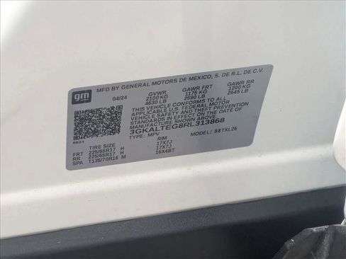 Used 2024 GMC Terrain SLE image 24