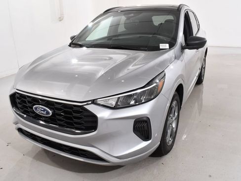 Used 2024 Ford Escape ST-Line w/ Tech Pack #1 AWD/4WD image 2