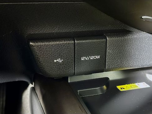 Used 2023 Toyota Camry XSE FWD image 17