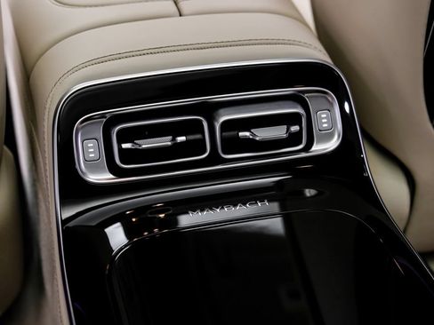 Used 2023 Mercedes-Benz Maybach S 680 4MATIC image 47