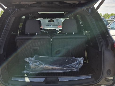 Used 2024 Cadillac XT6 Premium Luxury FWD image 6