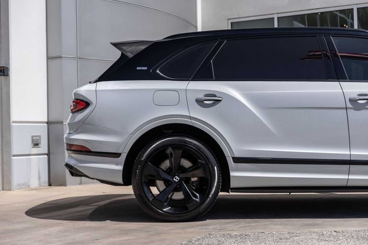 Certified 2023 Bentley Bentayga Extended Wheelbase AWD/4WD image 13