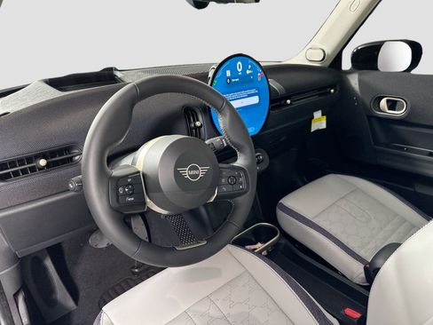 Certified 2025 MINI Cooper 2-Door Hardtop image 9