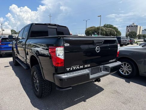 Used 2016 Nissan Titan PRO-4X w/ Pro-4x Convenience Package AWD/4WD image 5