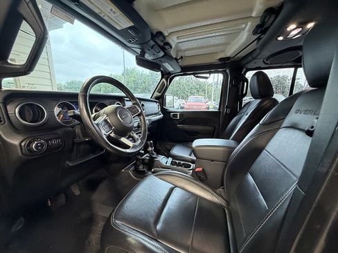 Used 2020 Jeep Gladiator Overland AWD/4WD image 15