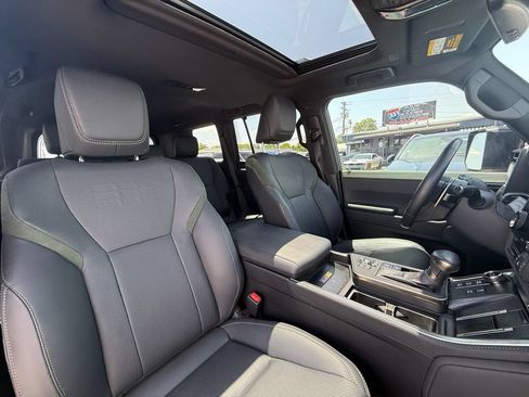 Used 2024 Lexus GX 550 AWD/4WD image 24