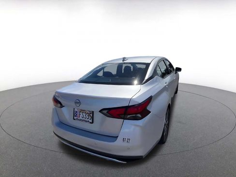 Used 2025 Nissan Versa SV FWD image 15