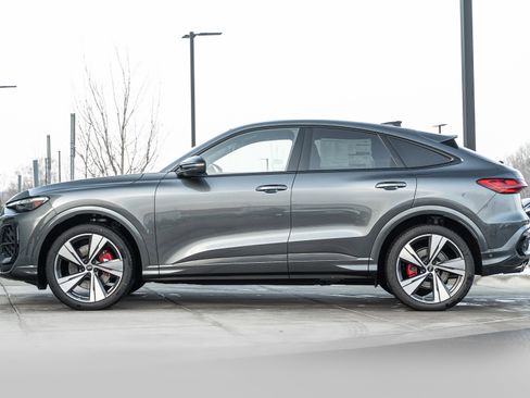 New 2025 Audi SQ5 Prestige image 6
