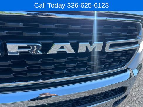 Used 2022 RAM 1500 Big Horn AWD/4WD image 10