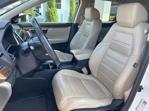Used 2019 Honda CR-V Touring image 14